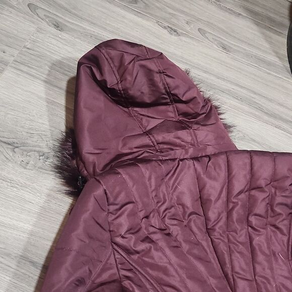 EUC Merlot Faux Fur Puffer Coat - Picture 8 of 9